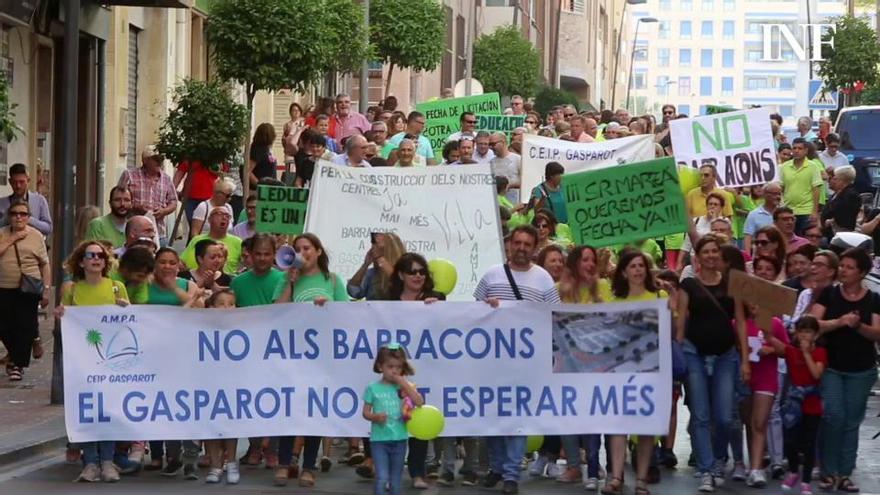 Manifestación en La Vila contra los barracones del Gasparot