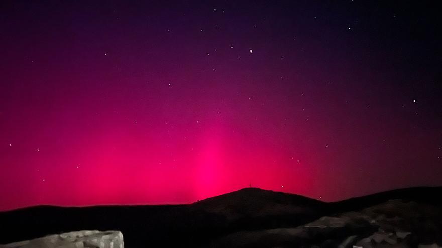 ¡Una aurora boreal en Castellón! Uno de los fenómenos atmosféricos más extraordinarios ilumina la provincia
