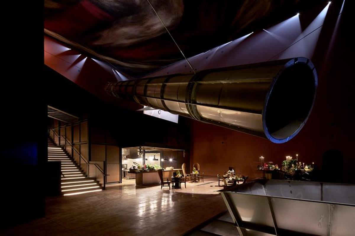 El interior de la Almazara by Philippe Starck