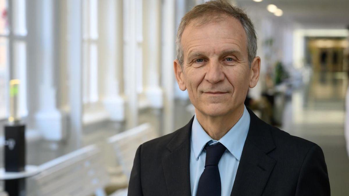 El doctor Antonio Alcaraz