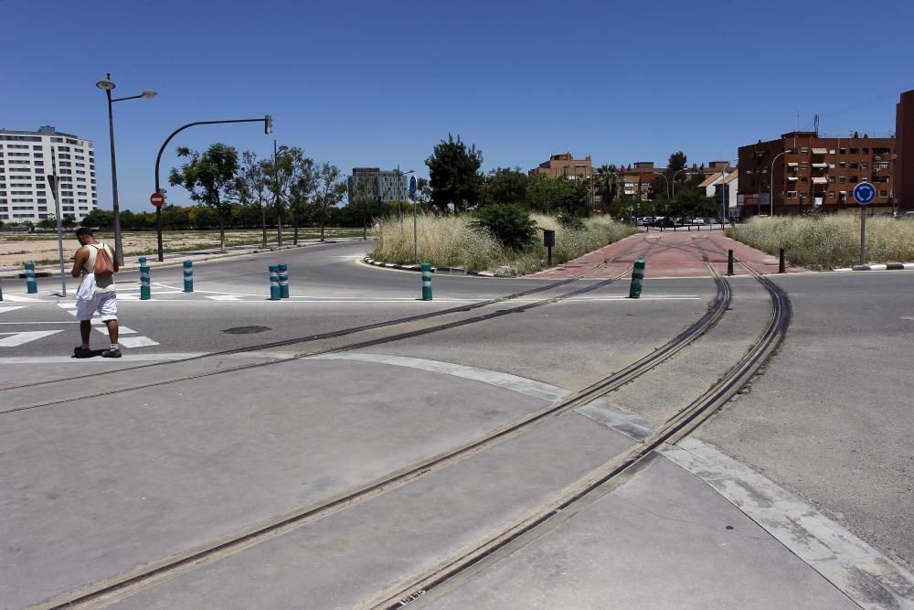 Obras paralizadas de la línea T-2 del metro en València