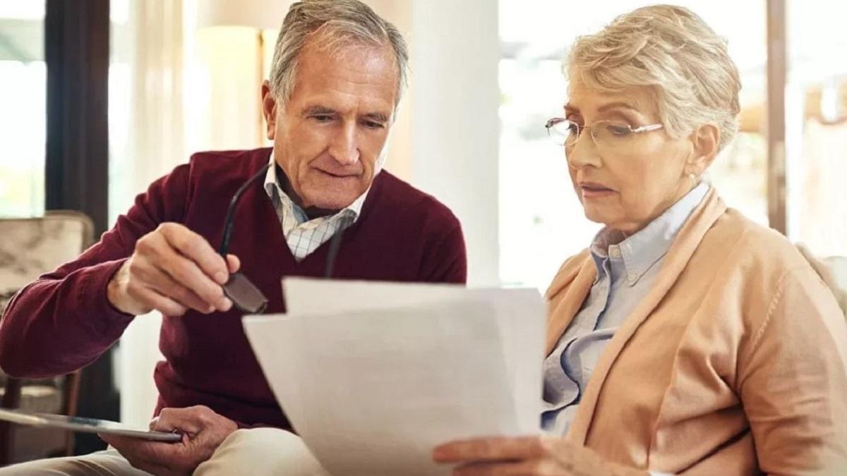 Los jubilados recibirán una carta durante los próximos días para notificarles los cambios en sus pensiones.