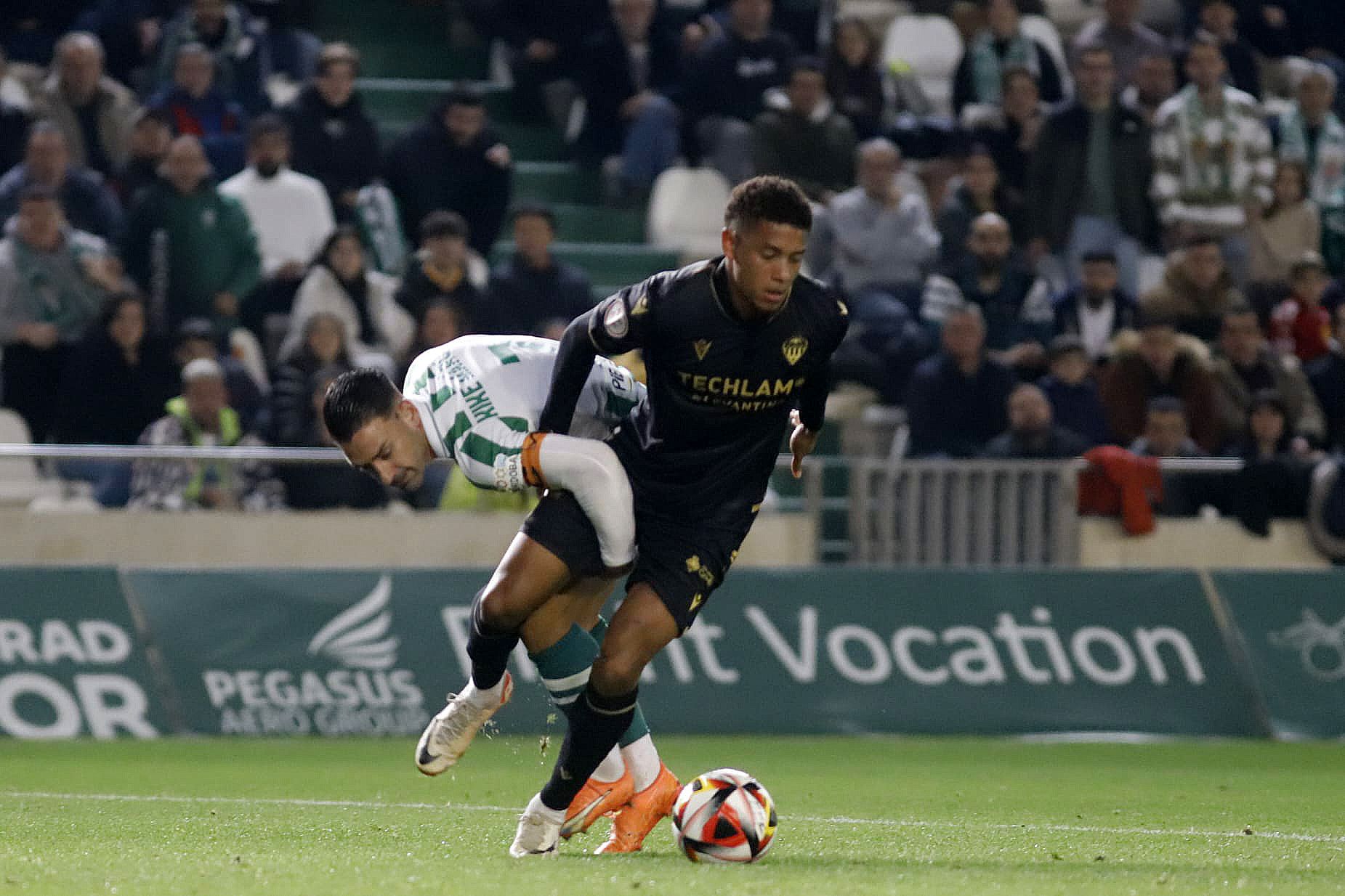 Córdoba CF-Castellón: las imágenes del partido en El Arcángel