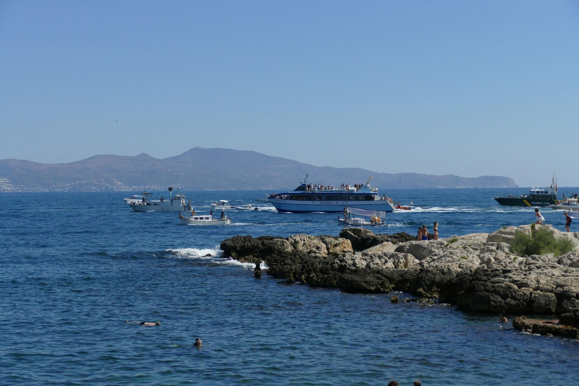 L'Escala commemora la Festa del Carme amb un sentit homenatge a les persones grans i a les seves arrels marineres
