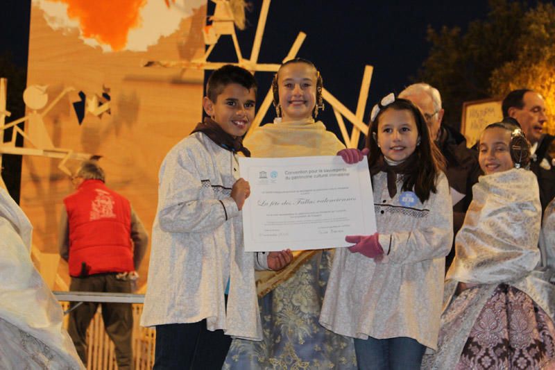 Entrega de los certificados de la Unesco a las Fallas infantiles