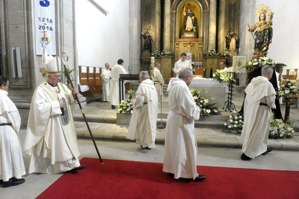 Ofrenda a la virgen del Rosario