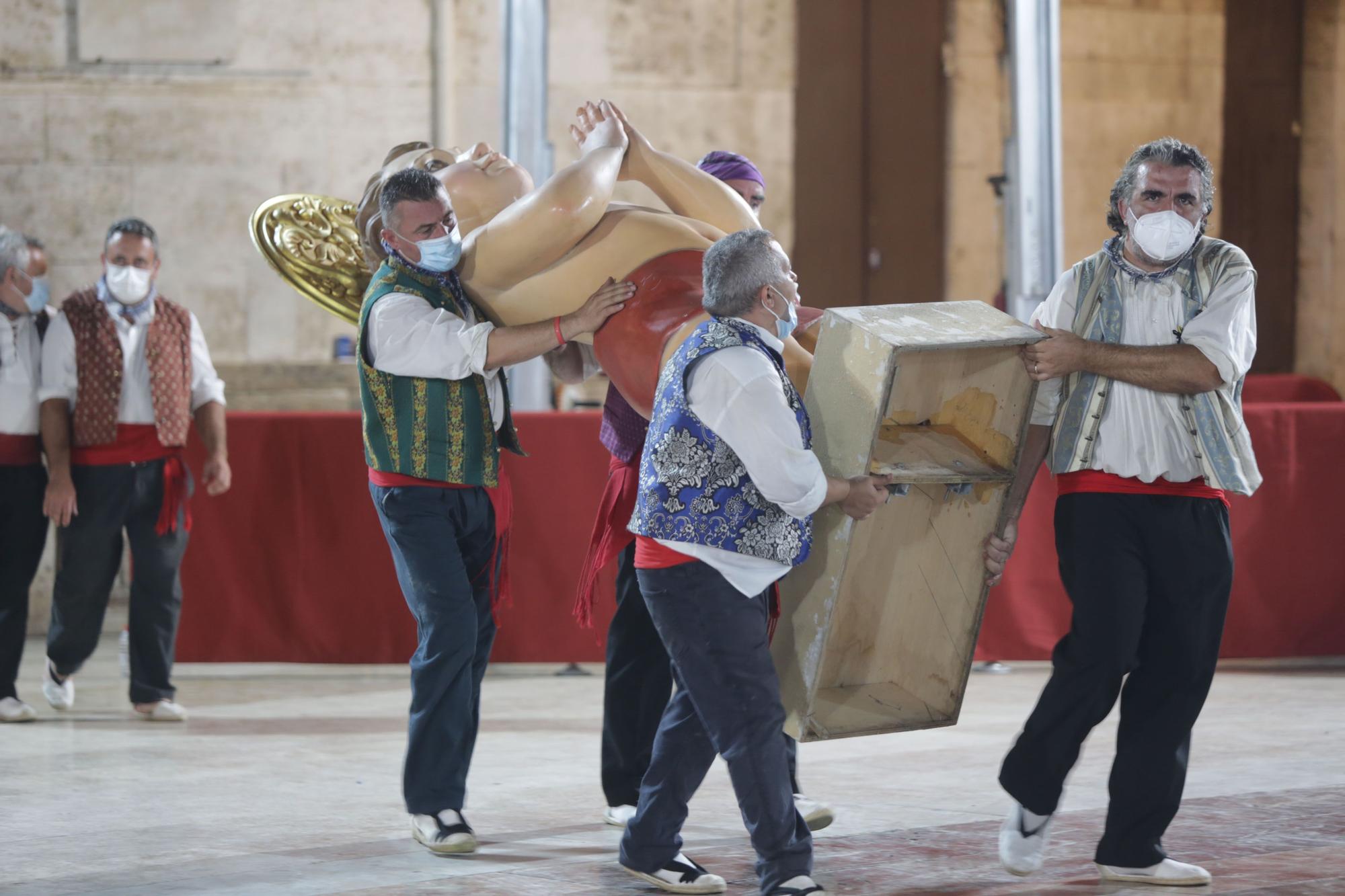 Búscate en el segundo día de Ofrenda por la calle de Caballeros (entre las 21.00 y las 22.00 horas)