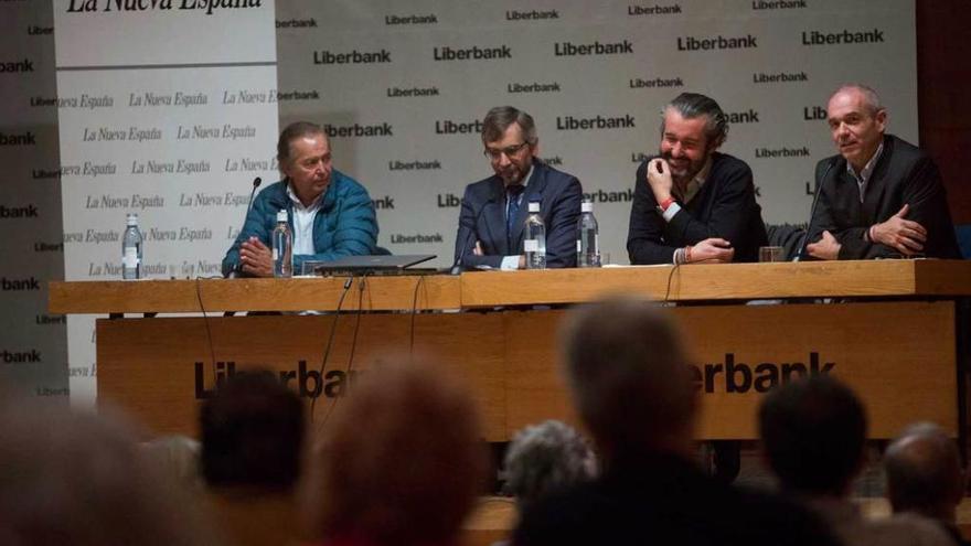 Por la izquierda, González-Pola, Tuero, González-Alverú y Álvarez.