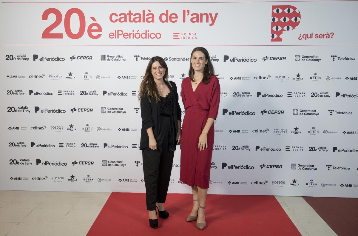 Català de l’Any 2022, en la imagen Marta Santiago de Cercle Economía y Eina Rodriguez de Intermedia Comunicació