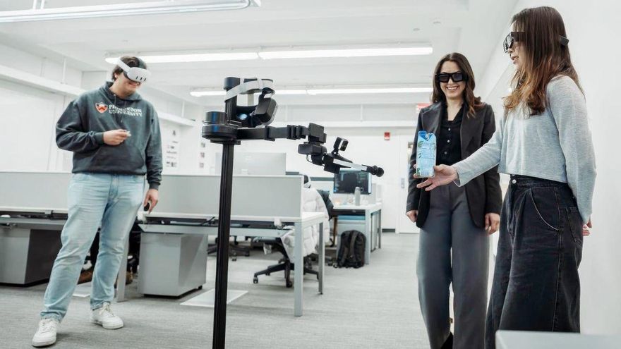 Una nueva tecnología rompe los límites de lo real: permite recibir objetos físicos que provienen de la realidad virtual