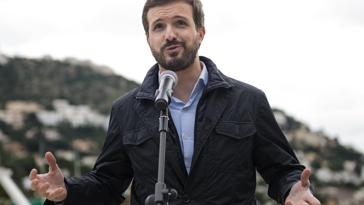 Pablo Casado, el pasado viernes, en la lonja de Roses (Girona).