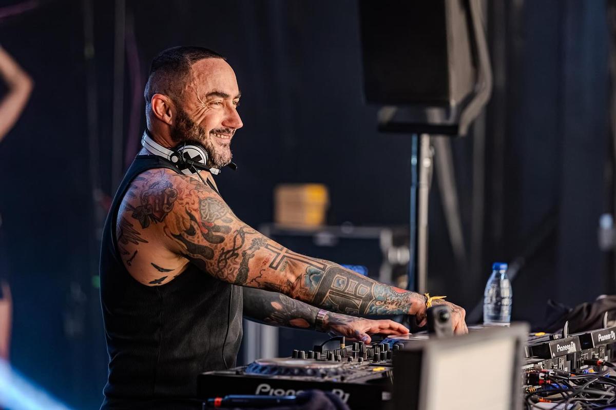 DJ Nano, durante una de sus sesiones, en una imagen de archivo