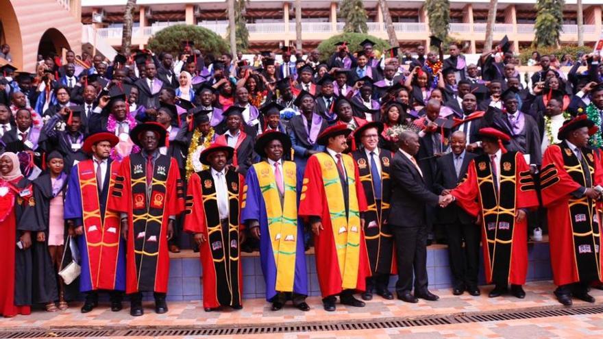 Graduación de alumnos internacionales de la UCAM en Austria y Uganda