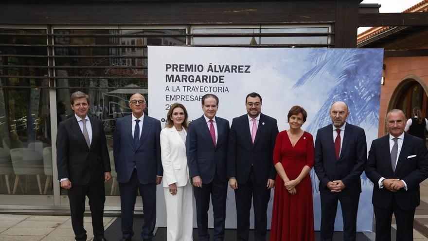 EN IMÁGENES: Entrega del premio "Álvarez Margaride" a Pepín Corripio en el Club de Regatas de Gijón
