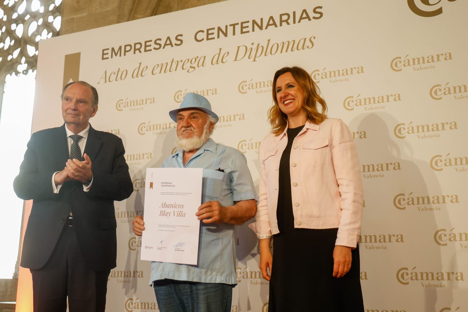 Cámara Valencia homenaje a 26 empresas por su trayectoria centenaria