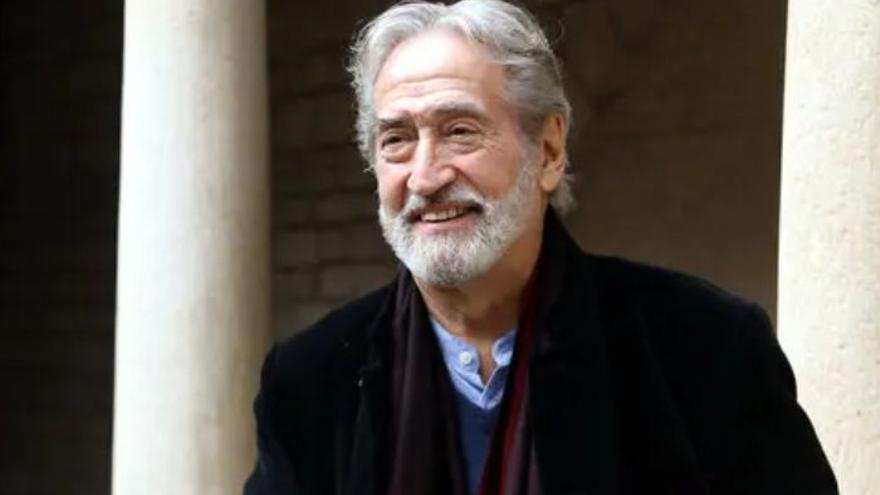 Jordi Savall al claustre de l&#039;Escola Pia d&#039;Igualada el gener del 2022