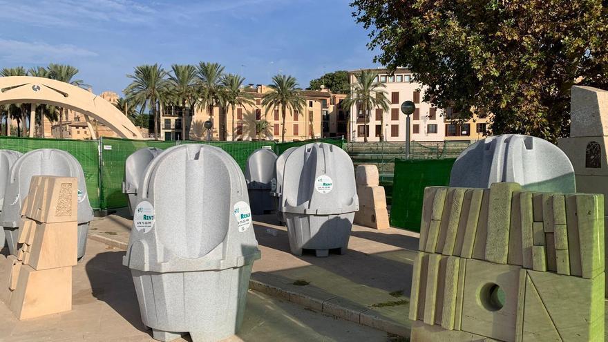 Nach Kritik von Denkmalschützern: WCs für Marathonläufer aus Skulpturen-Ensemble entfernt