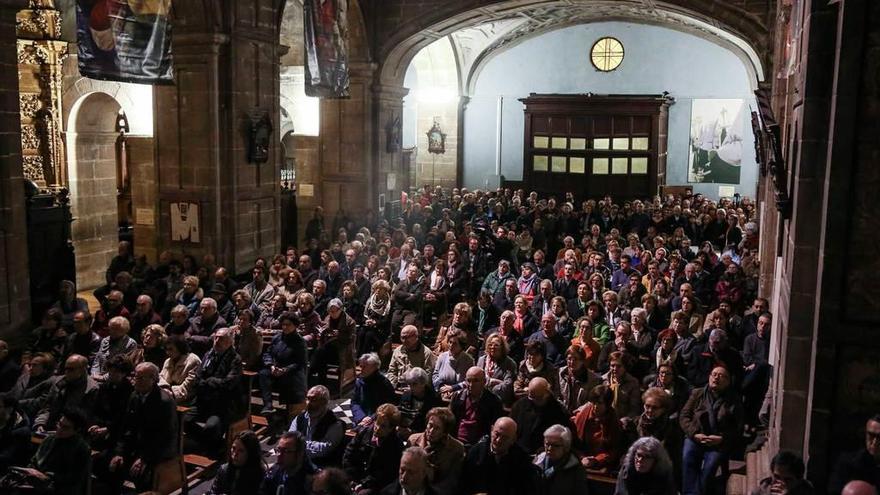 El interior del templo, ayer, durante el concierto del ciclo &quot;Maestro de la Roza&quot;.