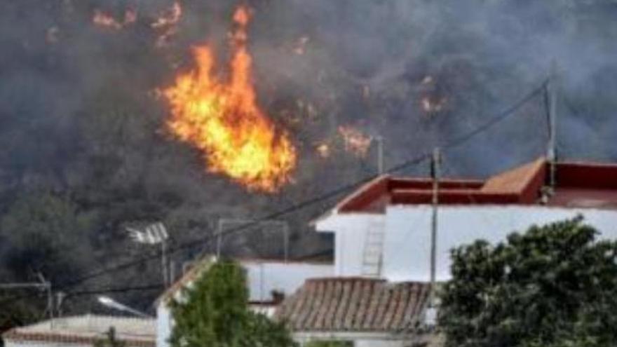 El Cabildo abrirá un plazo para que los afectados por el incendio reclamen ayudas compensatorias