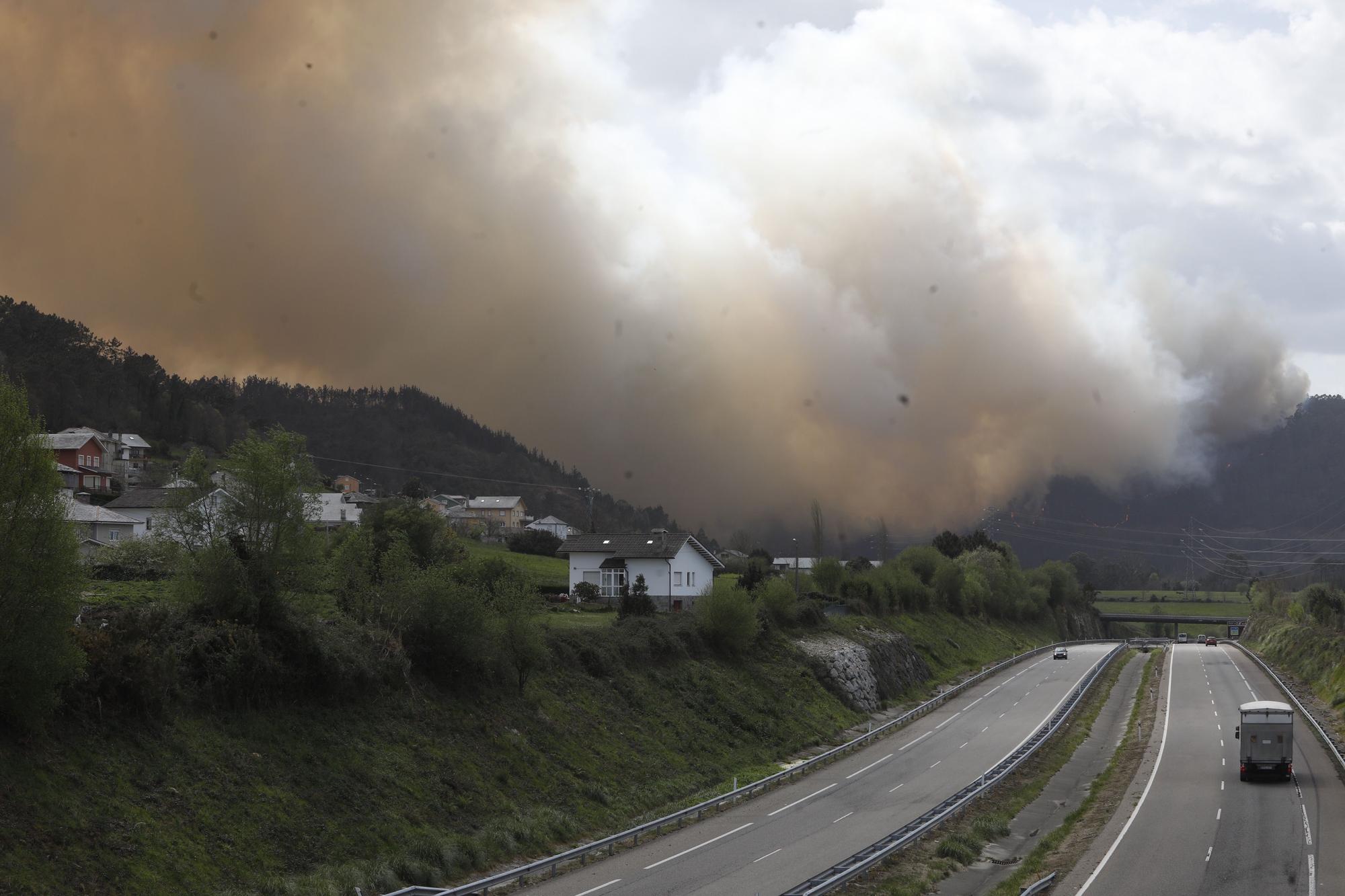 EN IMÁGENES: Gran oleada de incendios en Asturias