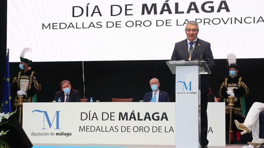 La Diputación reconocerá a María Peláe, Elías Bendodo y al aeropuerto en el Día de la Provincia