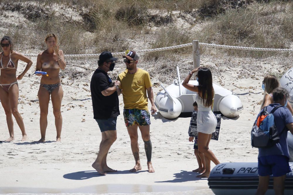 Leo Messi y su familia en Formentera.