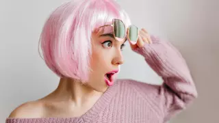 Soy médico y estos son los riesgos de tintarse el pelo de rosa: ¿Puede provocar cáncer y calvicie?