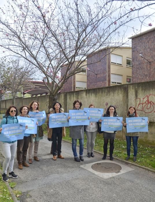 Los centros educativos se concentra contra las pruebas de la Lomce