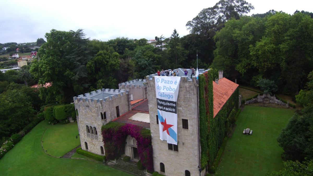 Los activistas denunciados por los Franco durante la protesta del 2017 en el Pazo de Meirás.