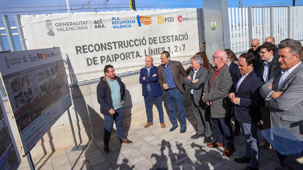 Pérez Llorca, junto al alcalde de Paiporta, en la visita de esta semana.