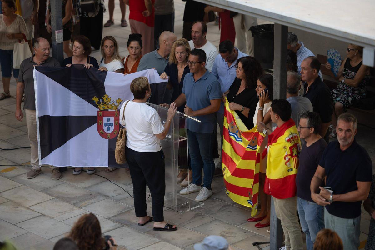 Todas las imágenes de la concentración en Ibiza en solidaridad con Ceuta Todas las imágenes de la concentración en Ibiza en solidaridad con Ceuta