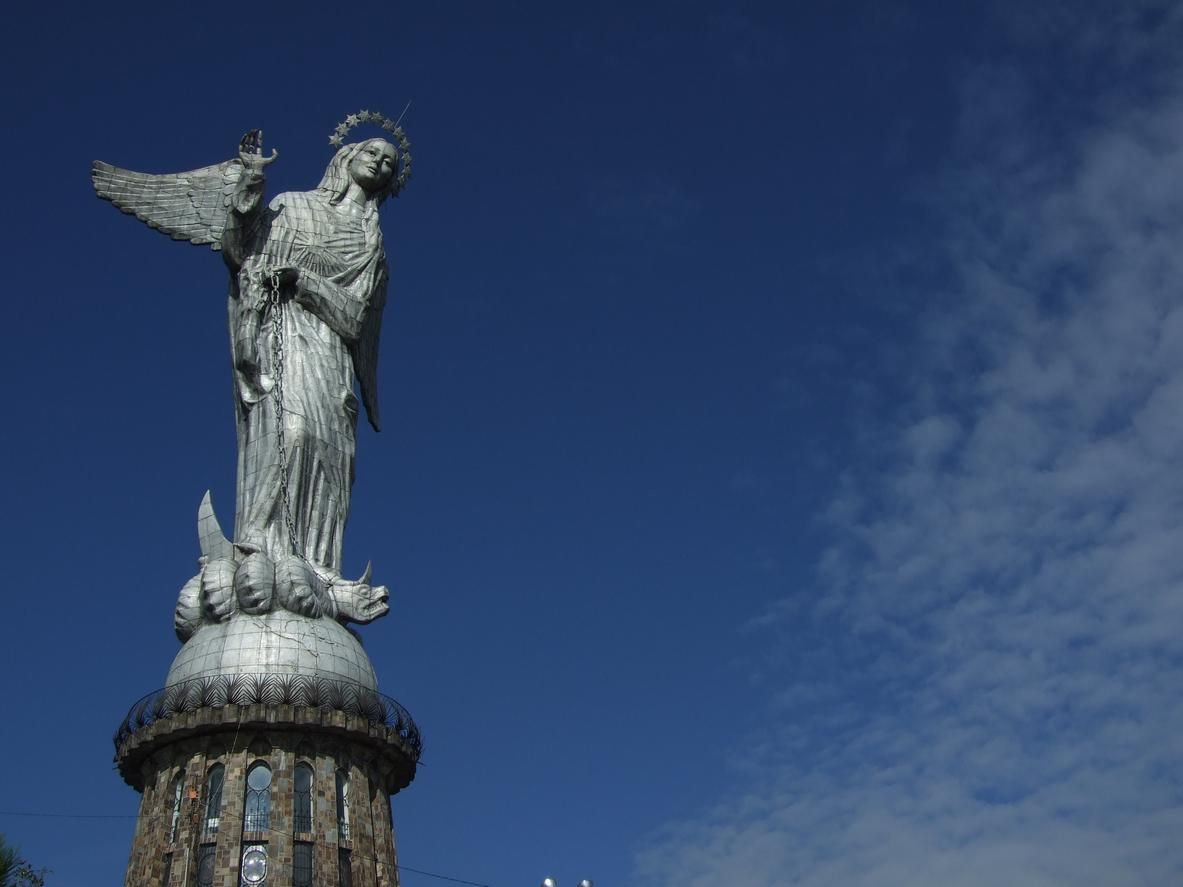 La Virgen del Panecillo, la única imagen conocida de la Virgen alada