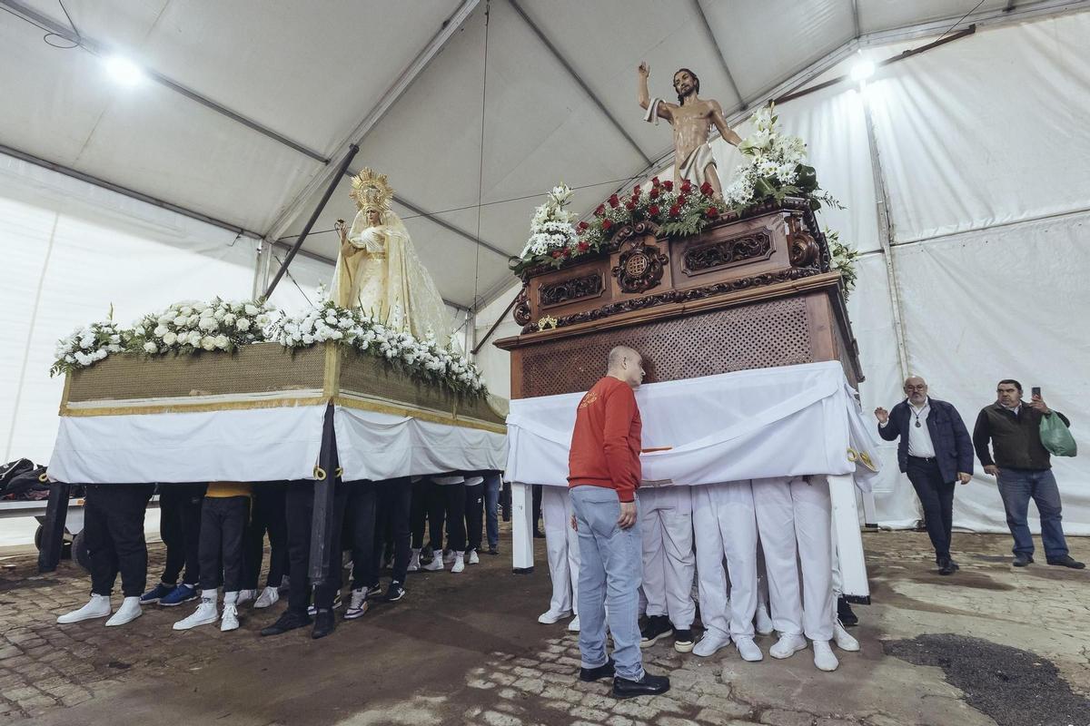 Pasos de Nuestra Señora del Mayor Dolor y Jesús Resucitado.