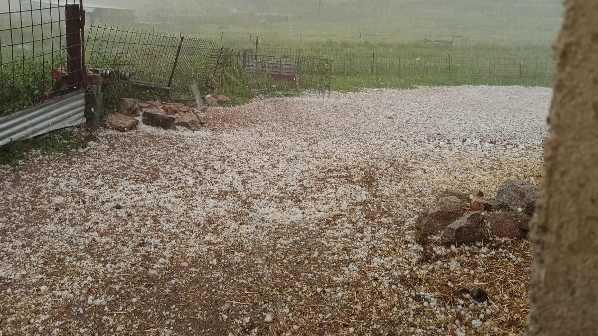 Tormenta con granizo en Pedroche