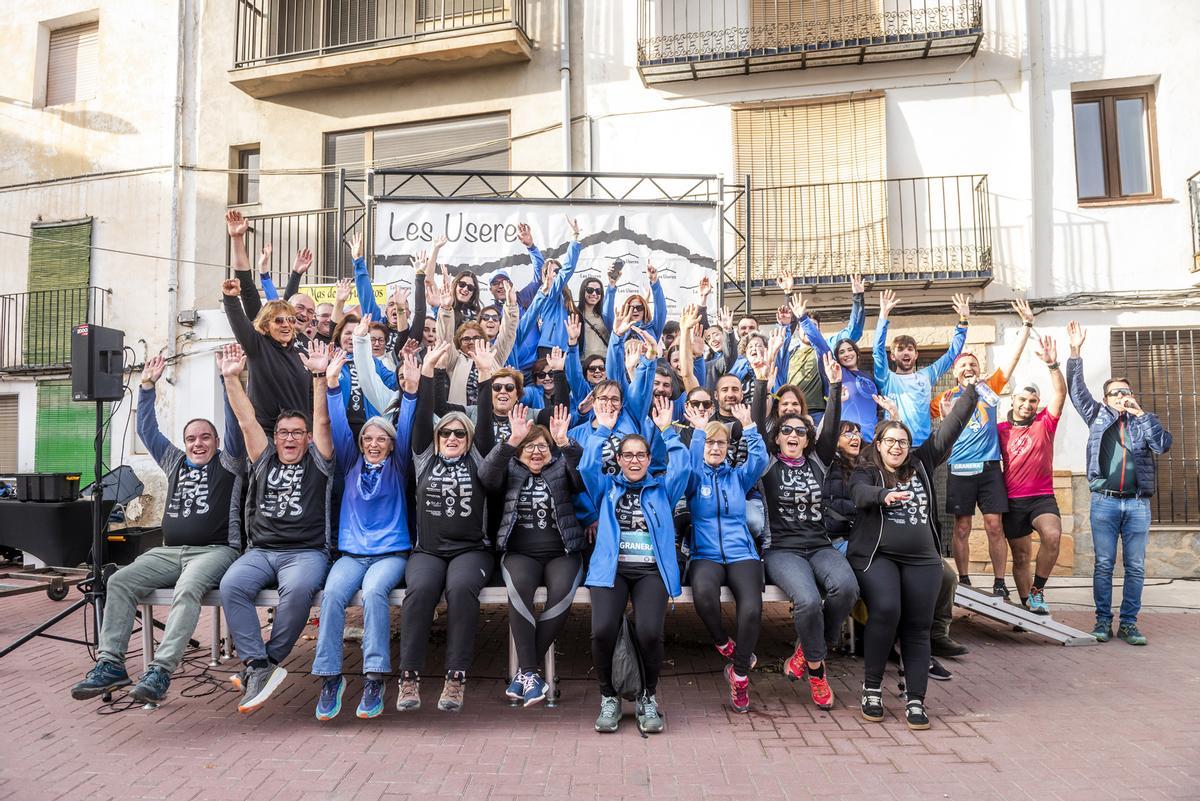 Los miembros del Club de Muntanya El Castellet de Les Useres y voluntarios de las carreras de la 9ª edición.