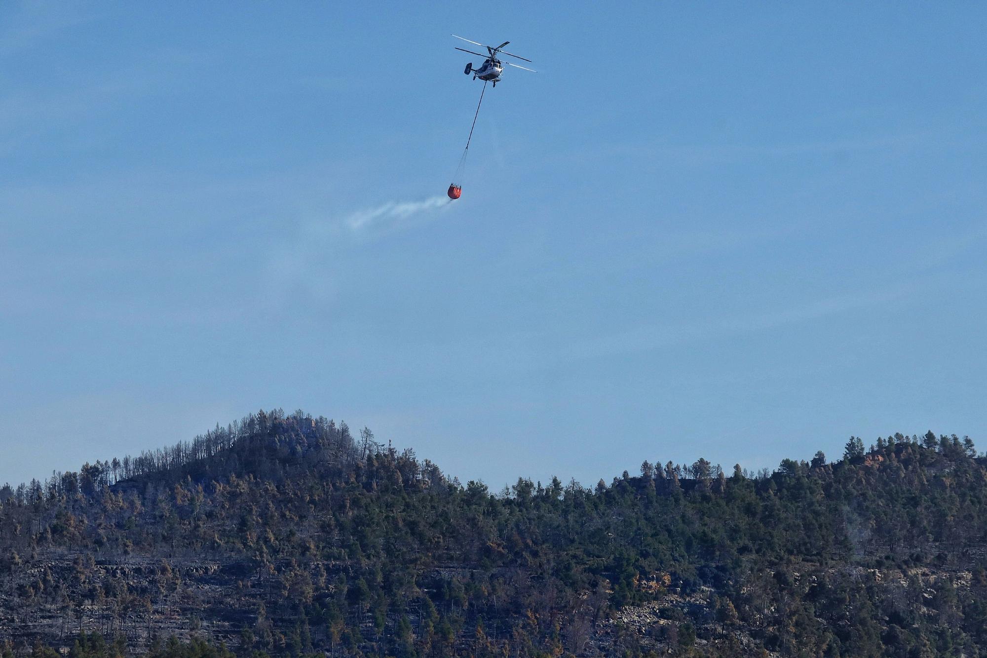 Las imágenes del incendio forestal en el Alto Mijares