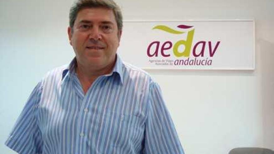 Sergio García, presidente de AEDAV, en la sede principal que tiene la asociación en Torremolinos.
