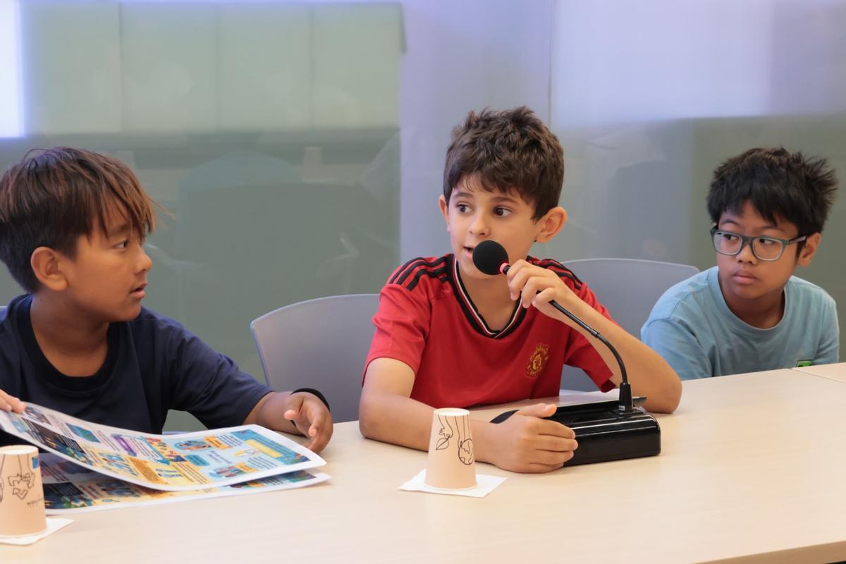 La visita de los alumnos en el Ayuntamiento de Sant Antoni