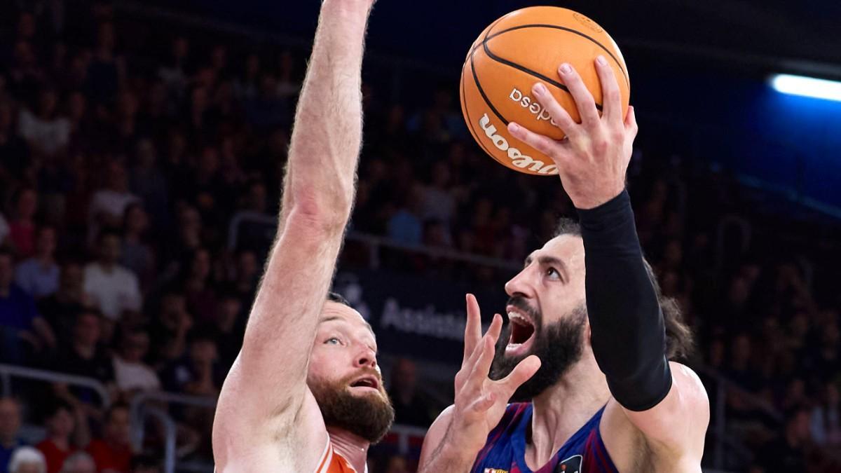 Tornike Shengelia, ante Valencia Basket