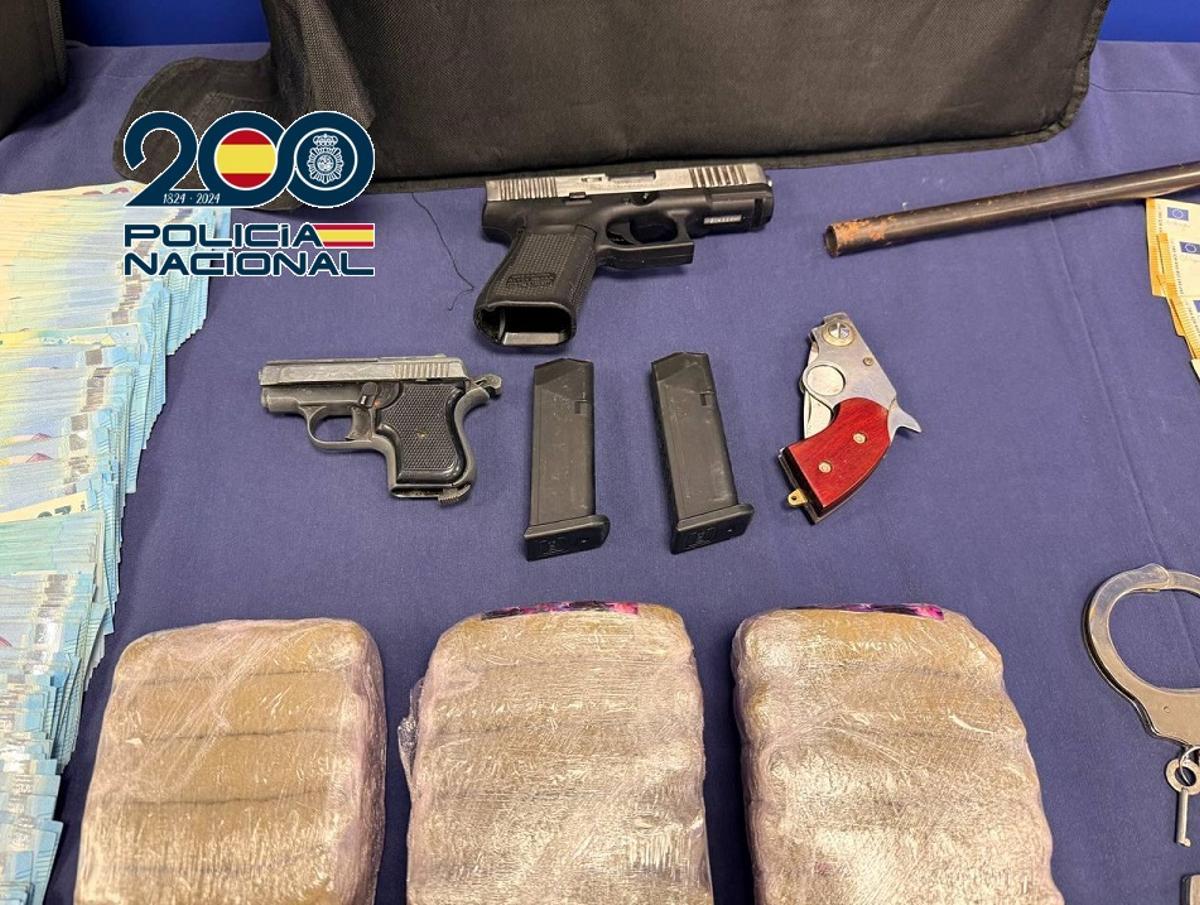 Detalles de las armas.