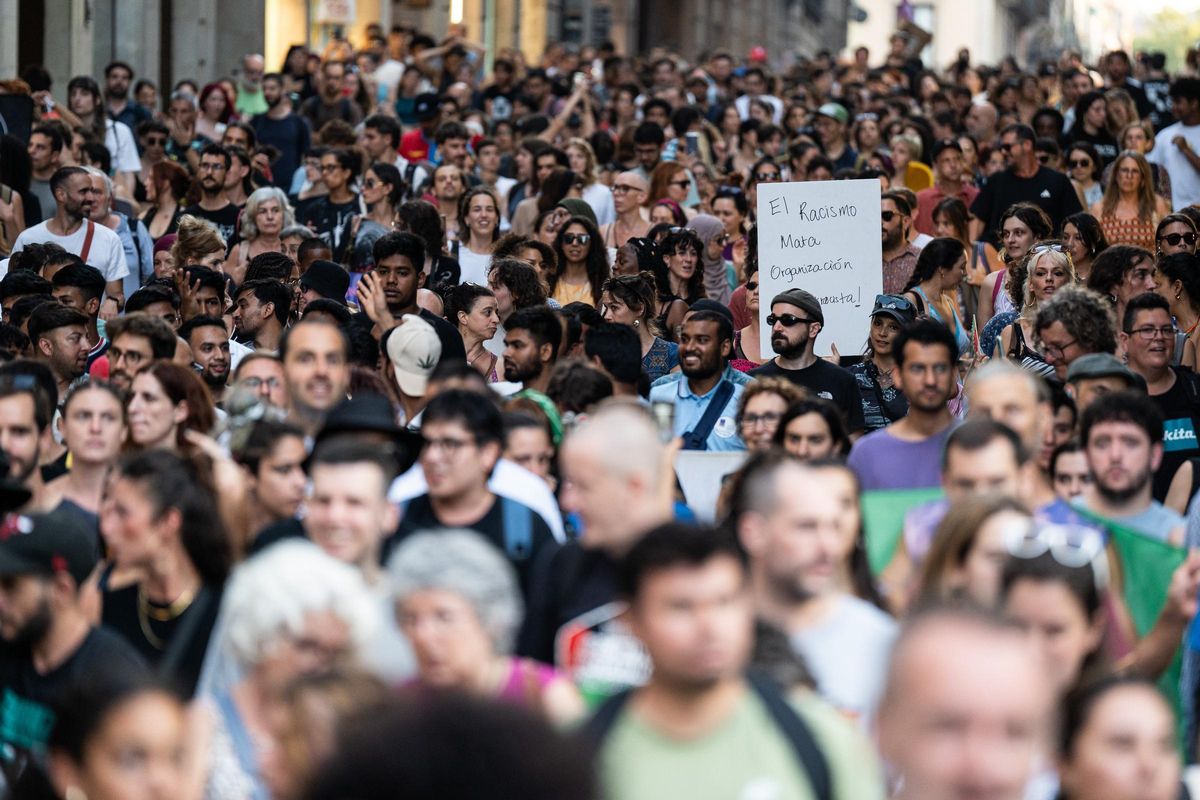 Gran manifestación antiracista en Barcelona