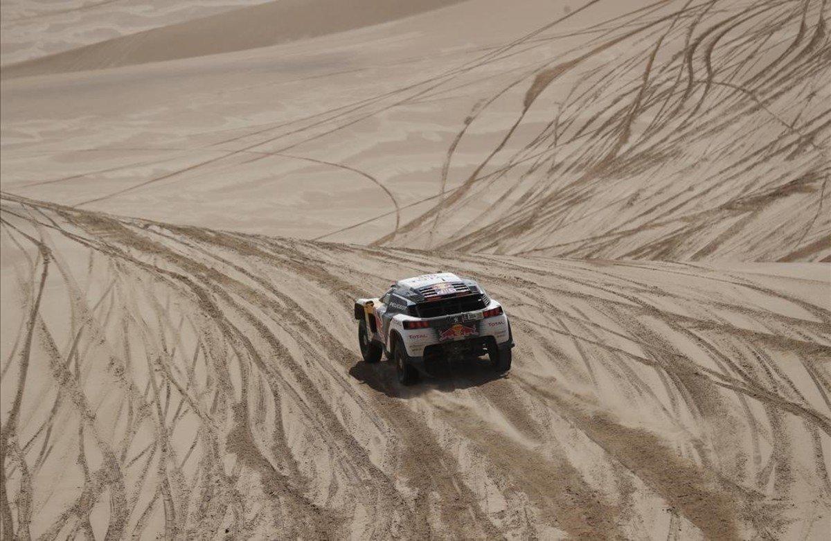 Carlos Sainz durante la cuarta etapa del Dakar 2017 entre San Salvador de Jujuy en Argentina y Tupiza en Bolivia.