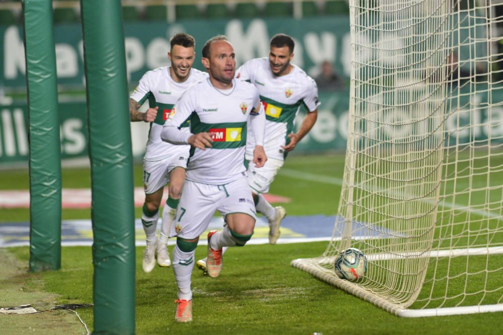 Las mejores fotografías del partido entre el Elche y el Racing de Santander