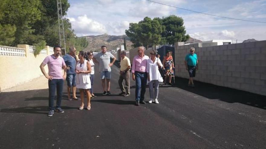 Un momento de la visita de los ediles ayer a la partida del Moralet.