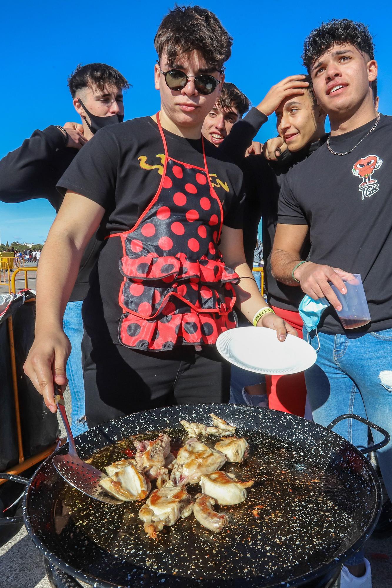 Torrevieja celebra sus paellas sin perder la ilusión