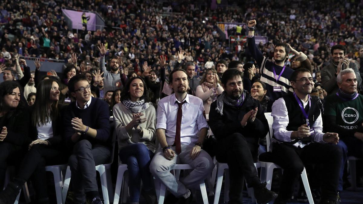 Íñigo Errejón, Irene Montero, Pablo Iglesias, Rafael Mayoral y Carlos Monedero en una presentación de Podemos en Vistalegre.
