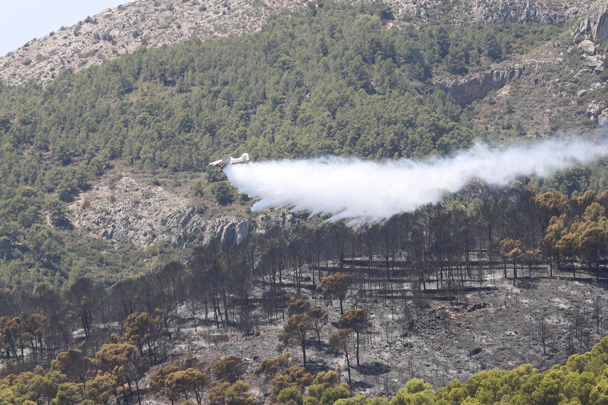 Galería de imágenes: Estabilizan el incendio del Desert