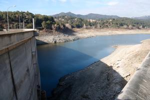 Restriccions de l’estat d’emergència per sequera a Catalunya: prohibit regar jardins i 200 litres per persona