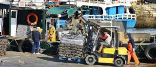 La industria del mar alerta del daño ecológico que implica el plan del Gobierno para abandonar la costa