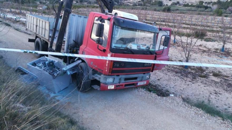 Utilizan un camión-grúa para sustraer un cajero en Bèlgida